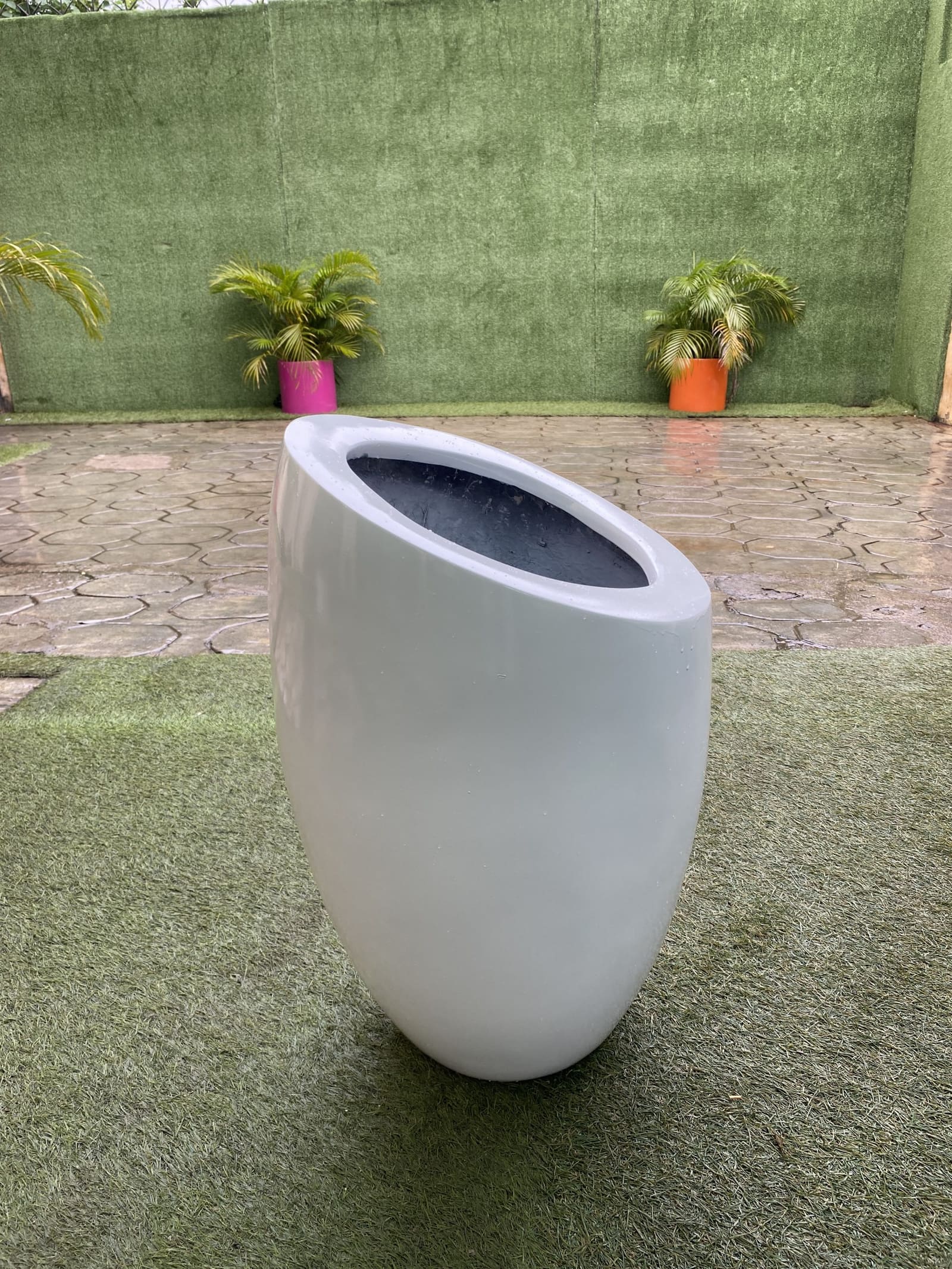 Fiberglass dekoratif saksı yüzey detayı